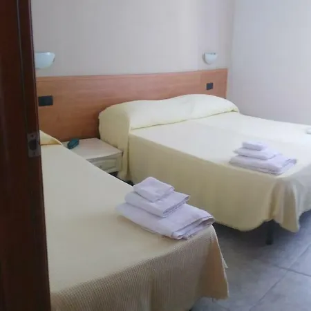 Paradiso Hotel 3*